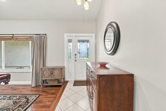 626 NW 100th Way, Coral Springs, FL 33071