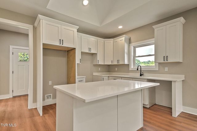 463 Magnolia Drive, Bristol, VA 24201