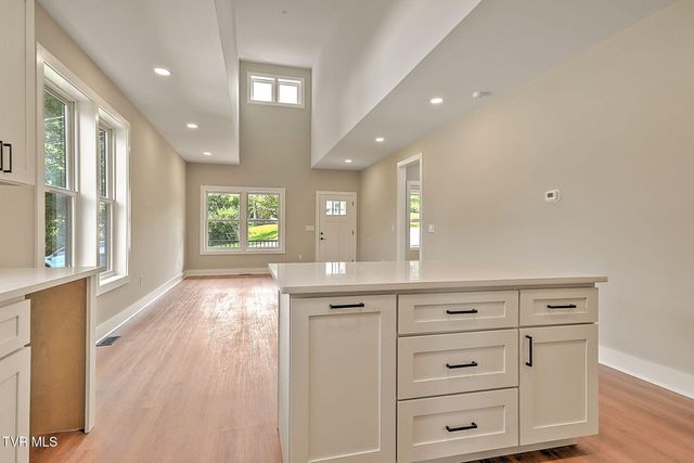 463 Magnolia Drive, Bristol, VA 24201