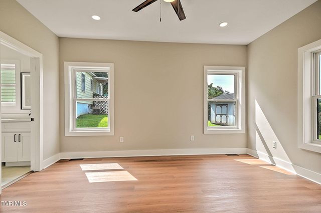463 Magnolia Drive, Bristol, VA 24201