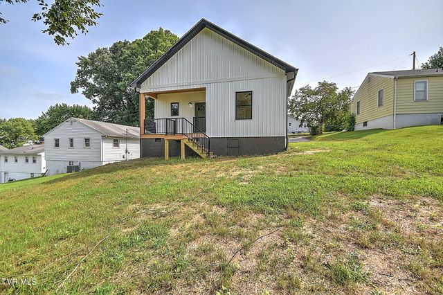 463 Magnolia Drive, Bristol, VA 24201