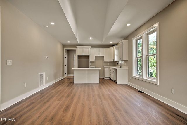 463 Magnolia Drive, Bristol, VA 24201