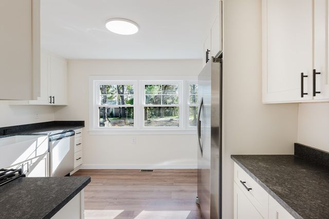 28 Indian Neck Rd, Wareham, MA 02571