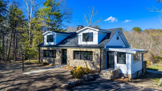 28 Indian Neck Rd, Wareham, MA 02571