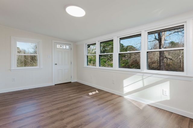 28 Indian Neck Rd, Wareham, MA 02571