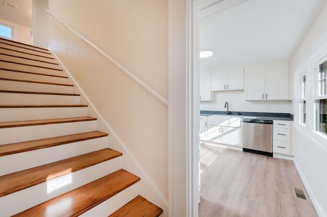 28 Indian Neck Rd, Wareham, MA 02571