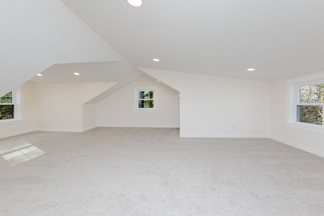 28 Indian Neck Rd, Wareham, MA 02571