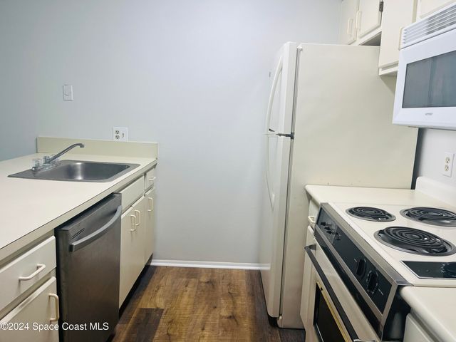 225 S Tropical Trail 722, Merritt Island, FL 32952