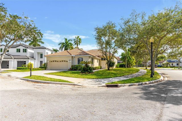 1102 Camellia Circle, Weston, FL 33326