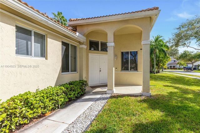 1102 Camellia Circle, Weston, FL 33326