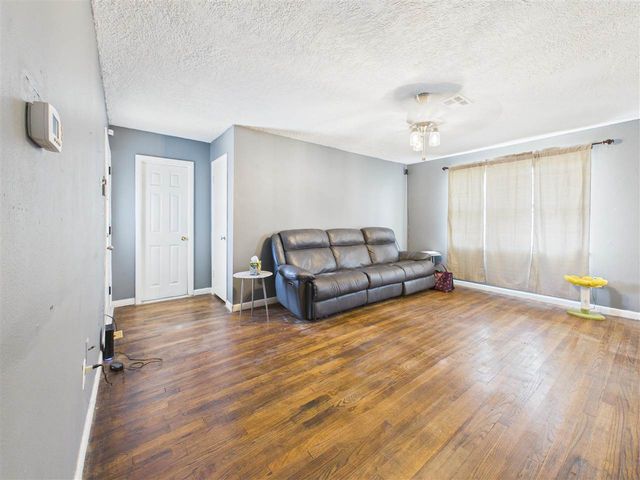 5209 NW Liberty Ave, Lawton, OK 73505