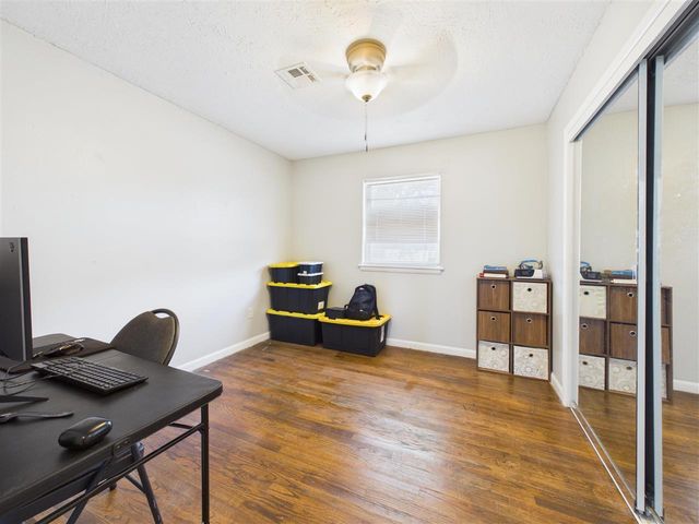 5209 NW Liberty Ave, Lawton, OK 73505