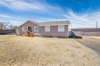 900 Goodnight Street, Claude, TX 79019