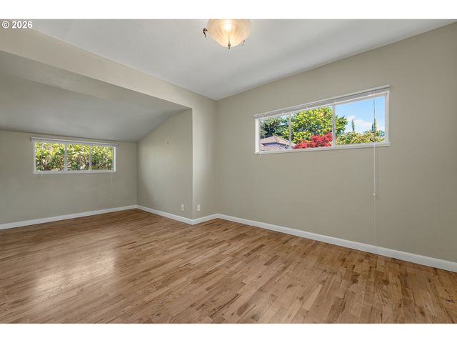3545 Sw 90TH Ave, Portland, OR 97225