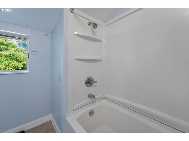 3545 Sw 90TH Ave, Portland, OR 97225
