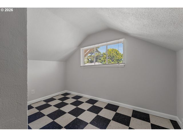 3545 Sw 90TH Ave, Portland, OR 97225