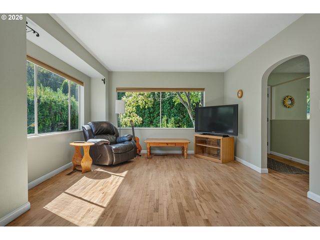 3545 Sw 90TH Ave, Portland, OR 97225