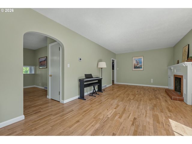 3545 Sw 90TH Ave, Portland, OR 97225