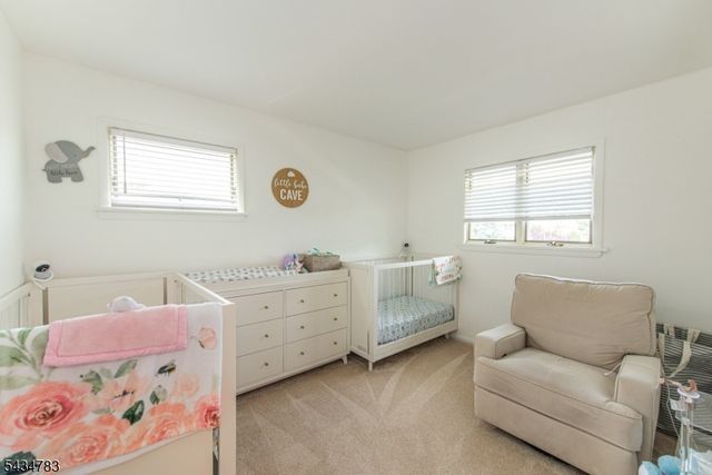 319 Winifred Dr, Totowa Boro, NJ 07512
