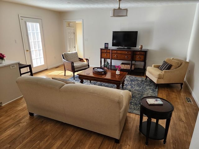 100 BUCKINGHAM PL, Waynesboro, VA 22980