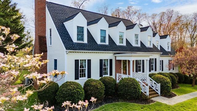 100 BUCKINGHAM PL, Waynesboro, VA 22980