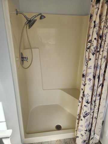 100 BUCKINGHAM PL, Waynesboro, VA 22980