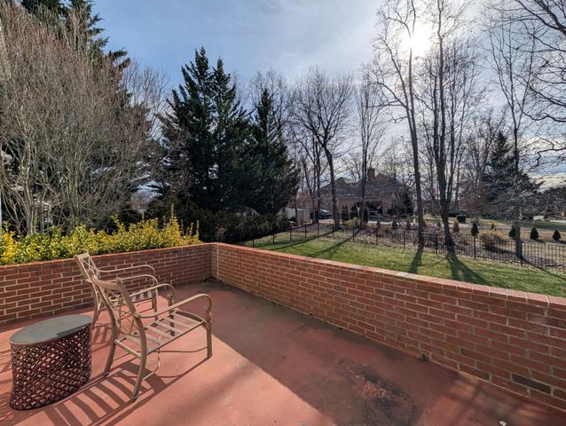 100 BUCKINGHAM PL, Waynesboro, VA 22980