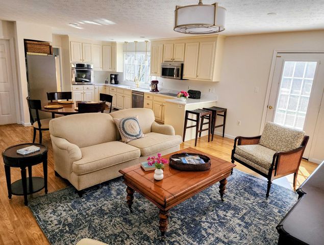 100 BUCKINGHAM PL, Waynesboro, VA 22980