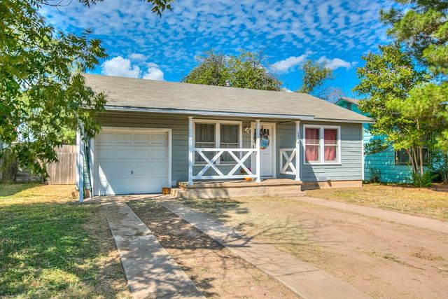 2414 Chestnut St, San Angelo, TX 76901
