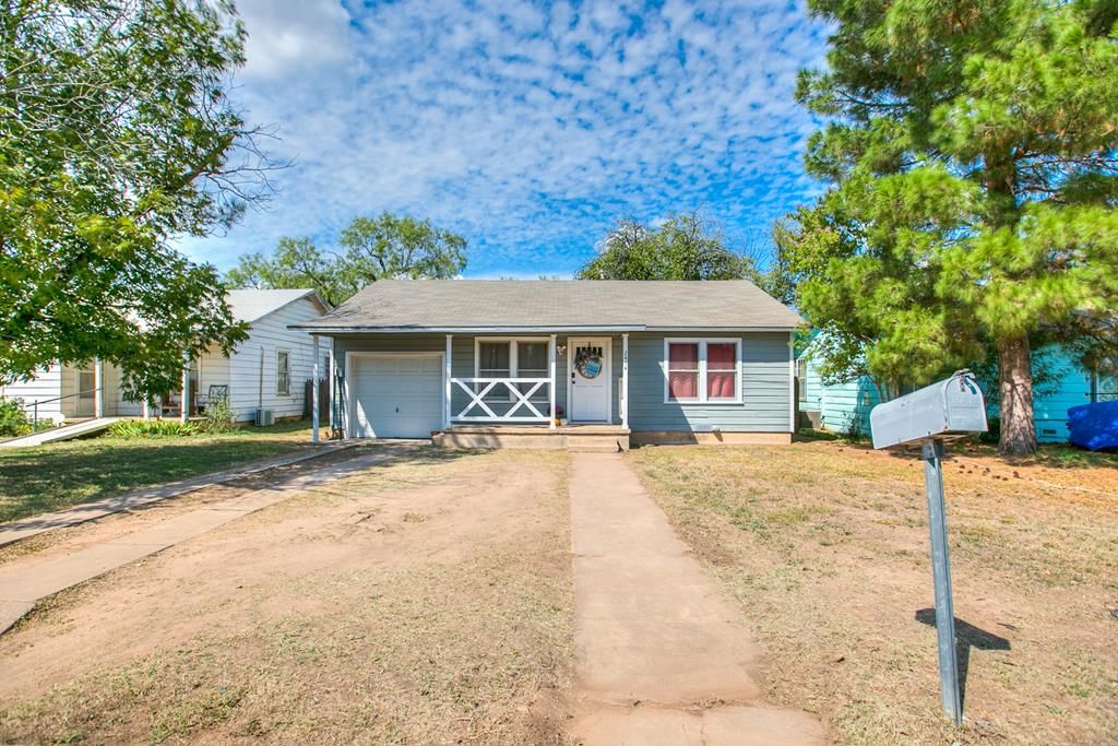 2414 Chestnut St, San Angelo, TX 76901