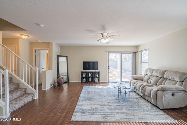 1075 E PARKVIEW Court, Gilbert, AZ 85295