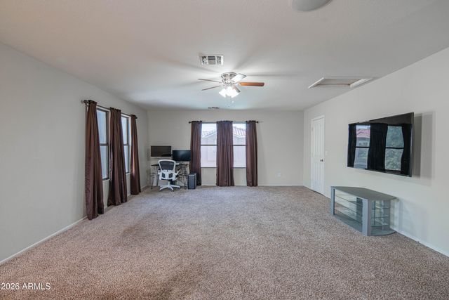 1075 E PARKVIEW Court, Gilbert, AZ 85295