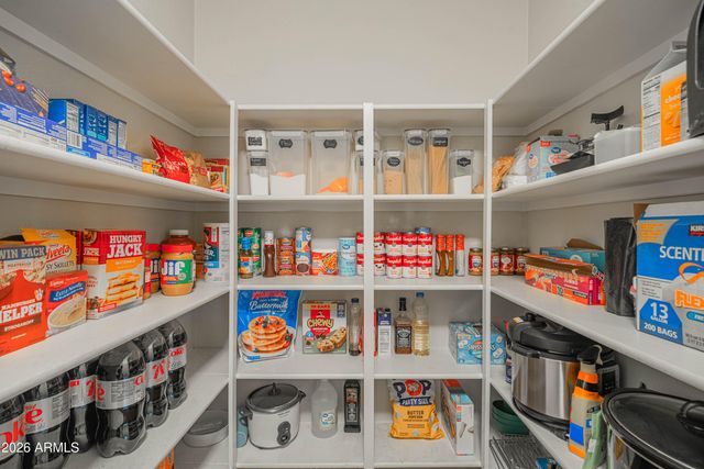1075 E PARKVIEW Court, Gilbert, AZ 85295