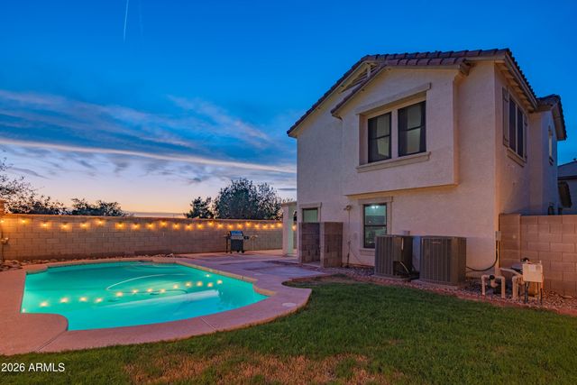 1075 E PARKVIEW Court, Gilbert, AZ 85295