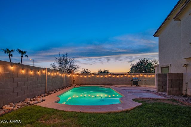 1075 E PARKVIEW Court, Gilbert, AZ 85295