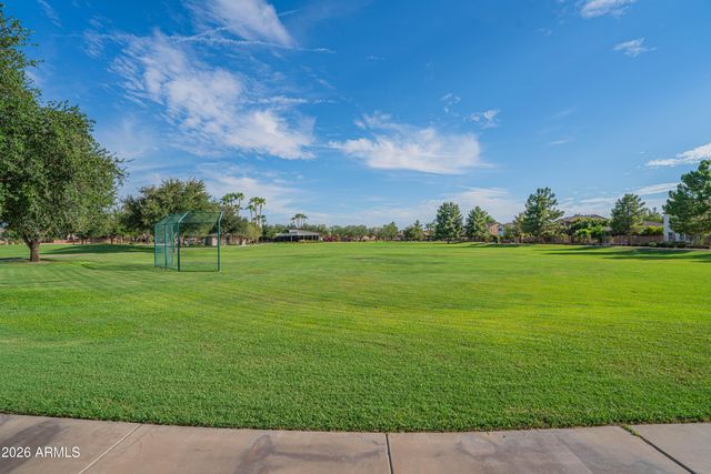 1075 E PARKVIEW Court, Gilbert, AZ 85295