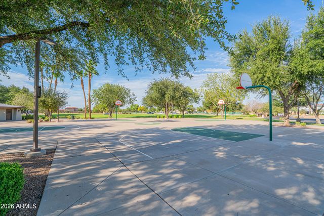 1075 E PARKVIEW Court, Gilbert, AZ 85295