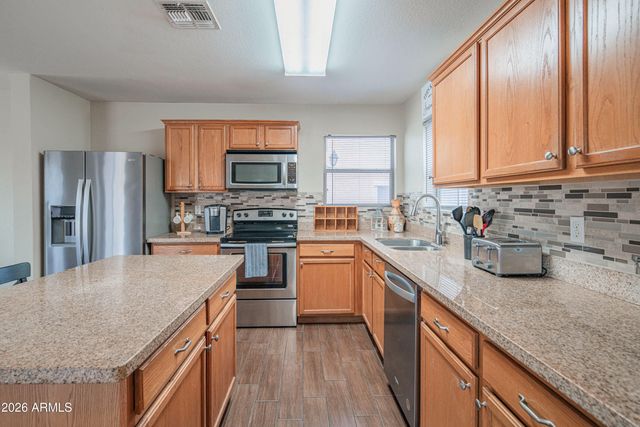 1075 E PARKVIEW Court, Gilbert, AZ 85295