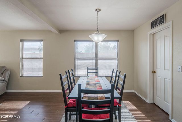 1075 E PARKVIEW Court, Gilbert, AZ 85295