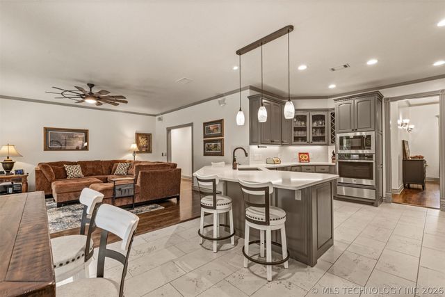4103 Cedarwood Avenue, Sand Springs, OK 74063
