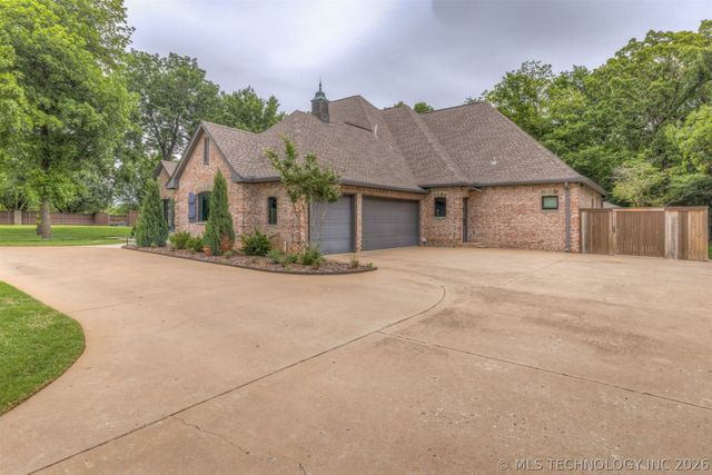 4103 Cedarwood Avenue, Sand Springs, OK 74063