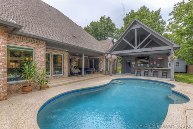 4103 Cedarwood Avenue, Sand Springs, OK 74063