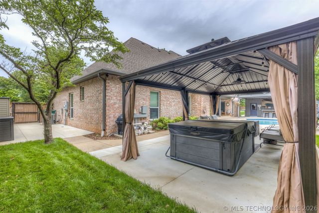 4103 Cedarwood Avenue, Sand Springs, OK 74063