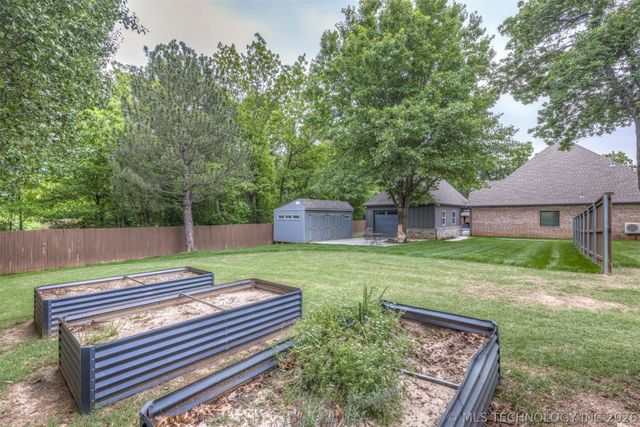 4103 Cedarwood Avenue, Sand Springs, OK 74063