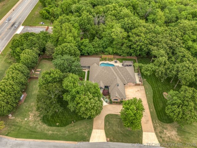 4103 Cedarwood Avenue, Sand Springs, OK 74063