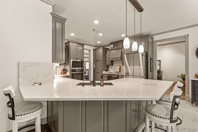 4103 Cedarwood Avenue, Sand Springs, OK 74063