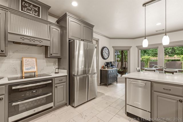 4103 Cedarwood Avenue, Sand Springs, OK 74063