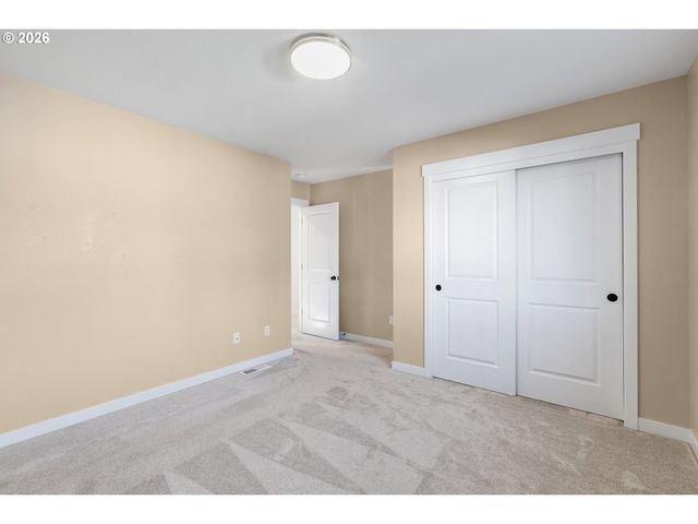 16768 Se MIST LAYER Loop, Happy Valley, OR 97086