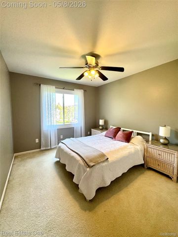 419 Roundview Drive, Rochester, MI 48307