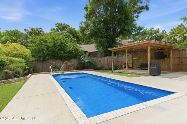 2037 Mauvilla Cove, Biloxi, MS 39531